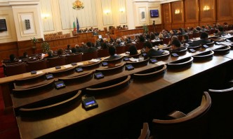 Народното събрание ще гледа Бюджет 2022 на второ четене днес