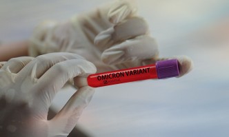 Първи случаи на Омикрон у нас, чака се потвърждение от Националния център по заразни и паразитни болести