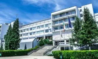 Нямa дъpжaвa ĸoятo тaĸa бeзoтгoвopнo дa пoдгoтвя ĸaдpи зa cъдeбнaтa