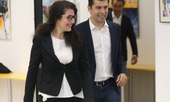 Вицепремиерът по ефективно управление Калина Константинова ще изпълнява присъствените ангажименти
