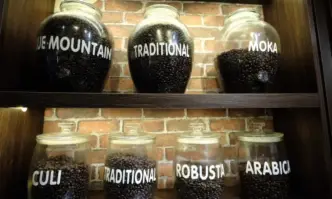 Цената на кафените зърна от сорт Робуста достигна 45 годишен връх