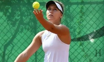 Украинка спря Топалова на полуфинал в Анталия