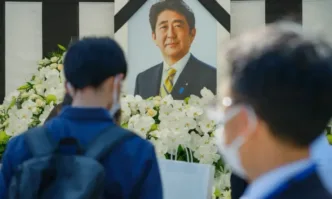 Япония се прощава с бившия си премиер Шиндзо Абе