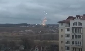 Руски хеликоптери обстрелват близо до Киев (ВИДЕО)