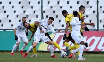 Славия и Ботев Пловдив завършиха наравно 0 0 в мач 16 ия