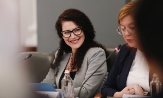 Калина Константинова отрича Продължаваме промяната да се готвят за избори