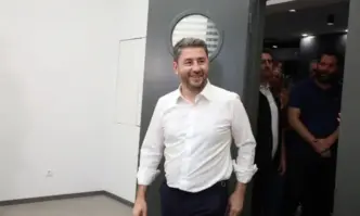 Никос Андрулакис беше преизбран за лидер на гръцкото лявоцентристко движение