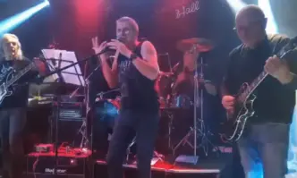 Христо Хинков новият здравен министър пее и свири рок и