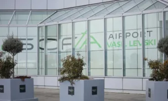 Операторът на софийското летище посочи виновника за блокираните 300 души