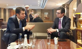 Северномакедонският президент Стево Пендаровски лично се включи в кампанията срещу