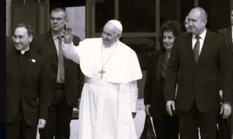 Президентът Румен Радев изрази съболезнования по повод кончината на Негово