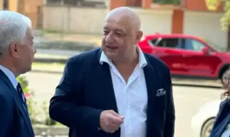 От профила във Фейсбук на Красен Кралев Рисуването е част