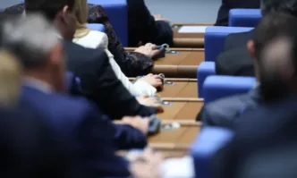 Парламентът ще гласува петия вот на недоверие към кабинета Желязков