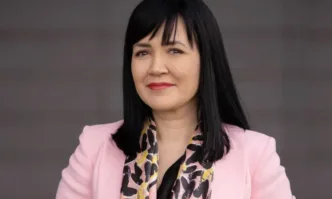 Не виждам как Борисов подкрепя тихомълком кабинет на Петков Защо