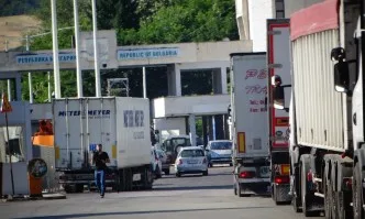Гранична полиция: Пътуващите към Гърция да носят хартиено копие на QR-кода