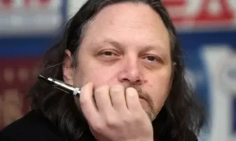 Президентът Румен Радев обяви че ще връчи третият проучвателен мандат