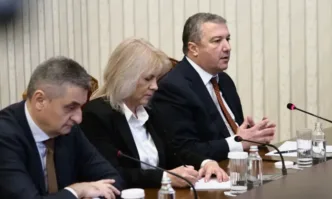 Драгомир Стойнев вече не е председател на парламентарната група на БСП Обединена