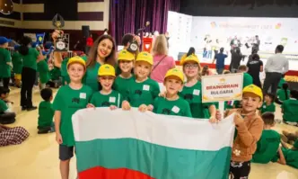 България с огромен успех в международно състезание по ментална аритметика в Дубай