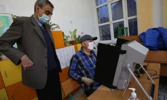 Сигнал в РИК- Русе: Избирател гласува два пъти с машина