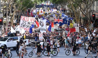 Протест срещу задължителната COVID ваксинация в Австралия
