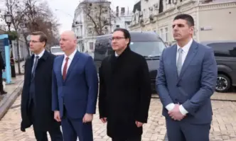 Рано тази сутрин председателят на Народното събрание Росен Желязков и