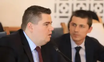 Правната парламентарна комисия подкрепи ветото което президентът Радев наложи на