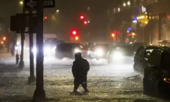 Извънредно положение бе обявено в Ню Йорк където силна буря