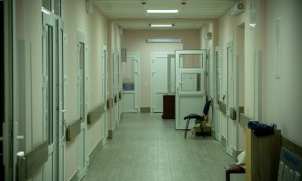 Двама души загинаха при пожар в отделение по реанимация за