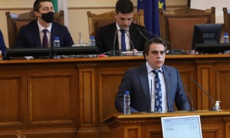 България не предвижда да затваря топлоелектрически централи заради Плана за