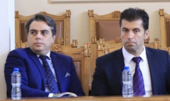 Чужди медии: Петков и Василев може би ще разочароват всички обнадеждени