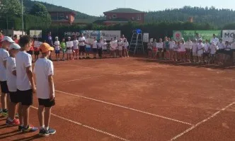 Станаха ясни полуфиналистите при момчетата и финалиските при момичетата на Държавното отборно първенство по тенис до 12 г