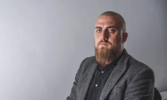 От Фейсбук профила на Сергей Петров – Араджиони политически анализаторСъвсем