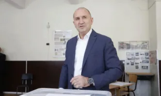 Румен Радев: Олигархията губи контрол, легитимността на институциите произтича от вота