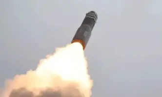 Русия има свои собствени хиперзвукови ракети така че не е