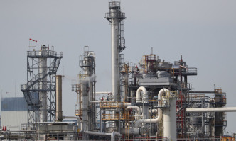 Бизнесът иска компенсации и гаранции за дългосрочни доставки на газ и петрол