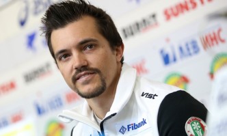 Най добрият български състезател по ски алпийски дисциплини Алберт Попов ще