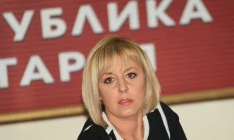 Парламентът прие оставката на Мая Манолова като омбудсман