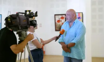 Любителите на изкуството и критиката посрещнаха радушно втората самостоятелна изложба