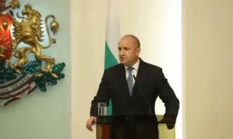 Радев стои в основата на погромената ни държава фалшифицира изборите