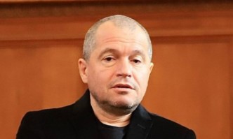 Тошко Йорданов с нова атака срещу ваксините след положителната проба на Минчев