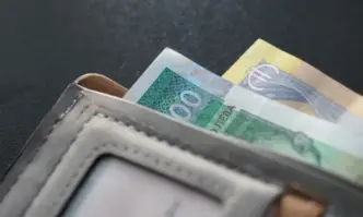 Размерът на средния осигурителен доход за страната за месец юни