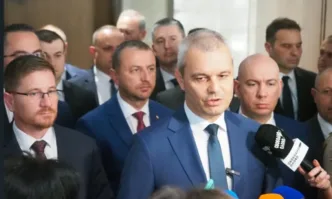 Днес Пеевски излезе и директно си каза аз управлявам държавата