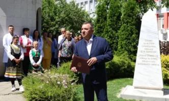 УМБАЛСМ Н И Пирогов отдава почит към всички служители на болницата които