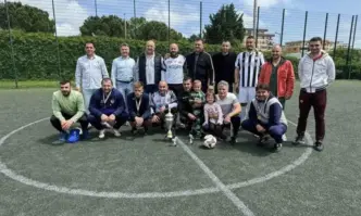 Вижте кога и къде в е пристигнала първата футболна топка