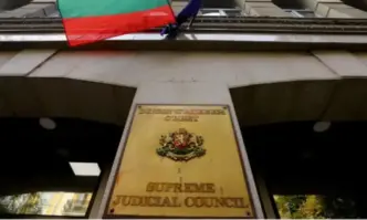 През следващите три месеца специална временна комисия на Съдийската колегия