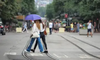 Максимални температури ще са между 19 и 25 градусаОблачно и