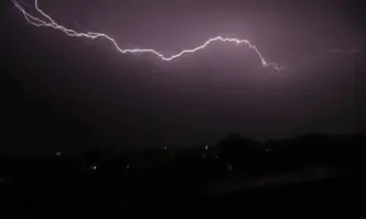 Мълния е ударила две деца в Русе Те са хоспитализирани