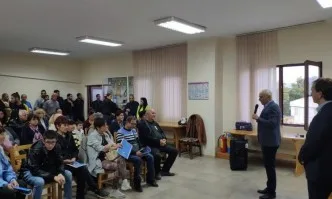 Кандидат-кметът Атанас Терзиев: Безплатни карти за транспорт за учащите могат да се въведат в община Несебър