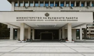Външният министър Влислава Петрова се срещна с майката на Ива Михайлова