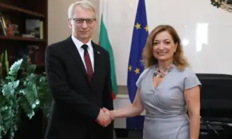 Посланичка Дзара се срещна с министър-председателя Денков